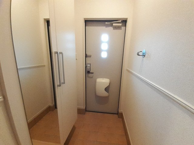 玄関　落ち着いた玄関です