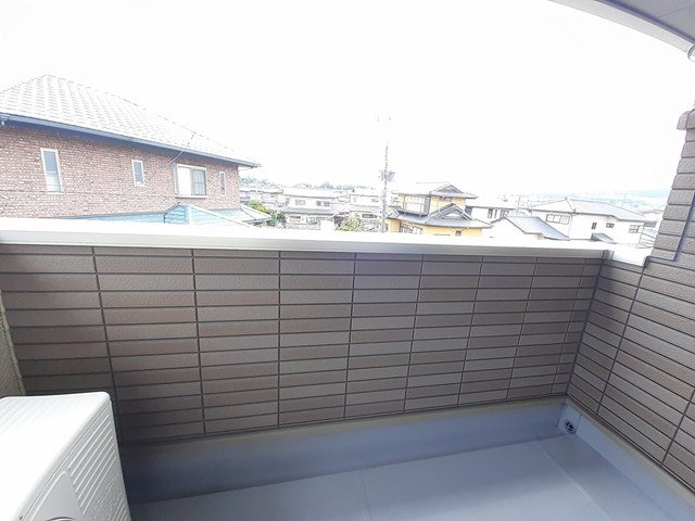 バルコニー　陽当たり良好なバルコニーです