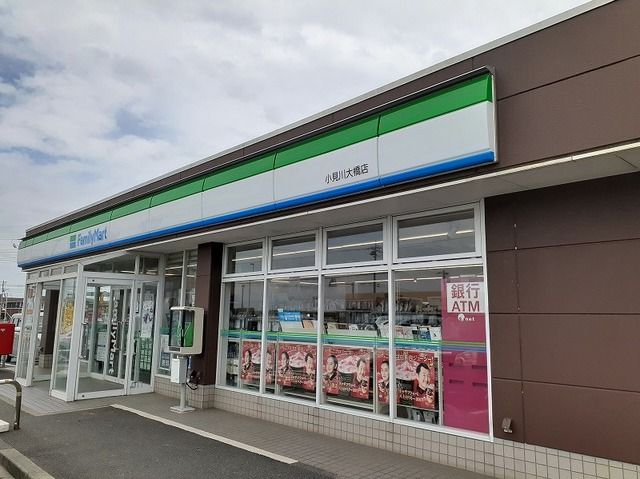 コンビニ　ファミリーマート（コンビニ）まで350m