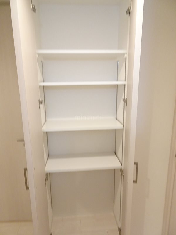 その他　廊下収納