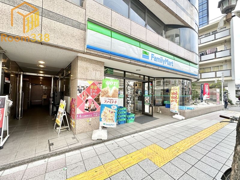 コンビニ　ファミリーマート中野南口店（コンビニ）まで376m