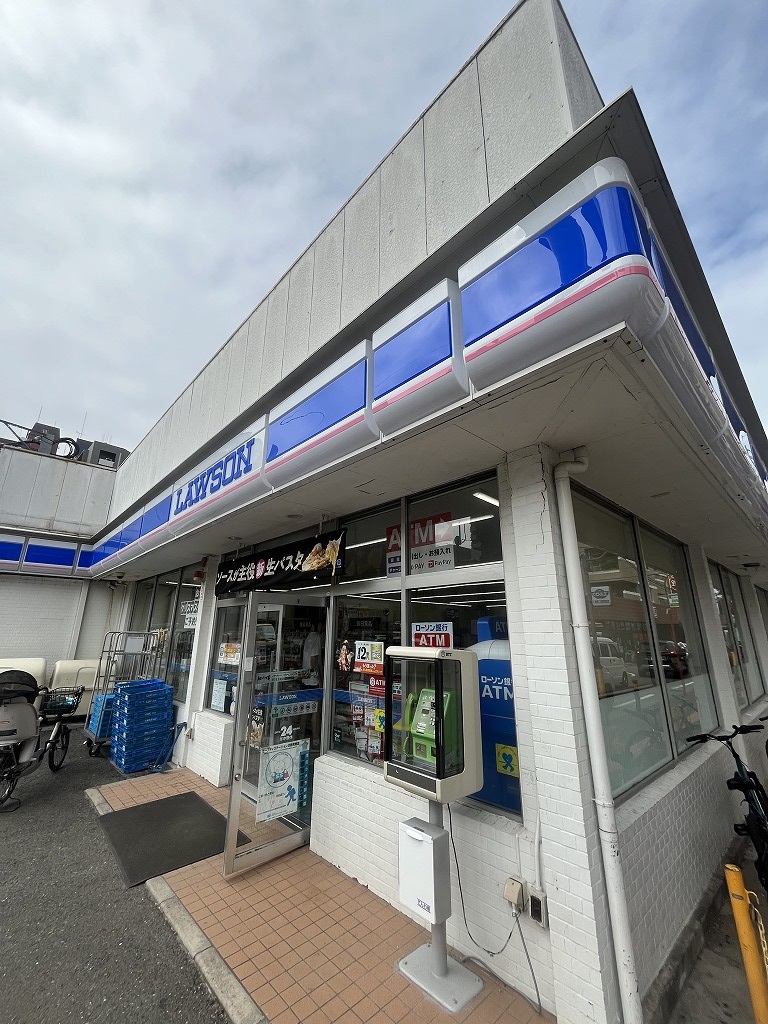 コンビニ　ローソン六本松店（コンビニ）まで91m
