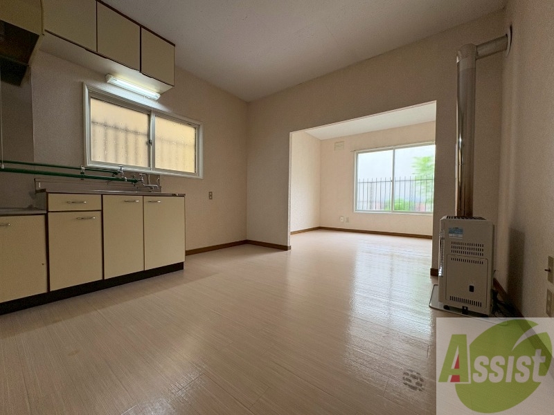 居室・リビング　広くてキレイなお部屋が広がっていて、充実した生活が送れそう。