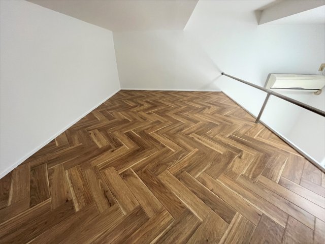 収納　同物件・別部屋画像【左右反転】