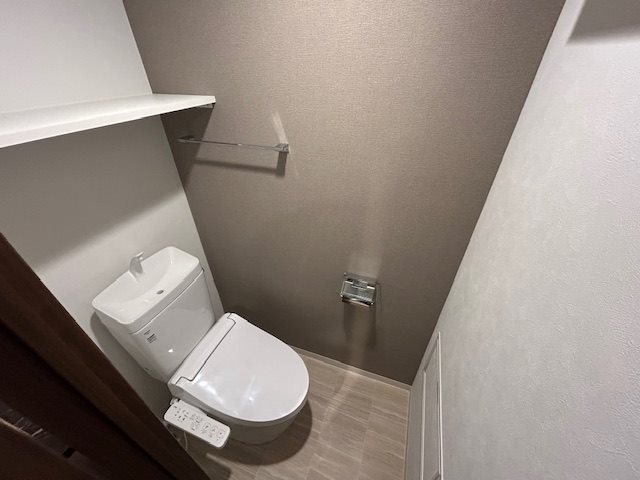 トイレ　※同建物の別のお部屋の写真です。