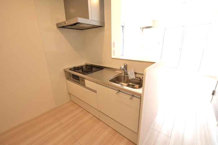 キッチン　同物件別部屋写真