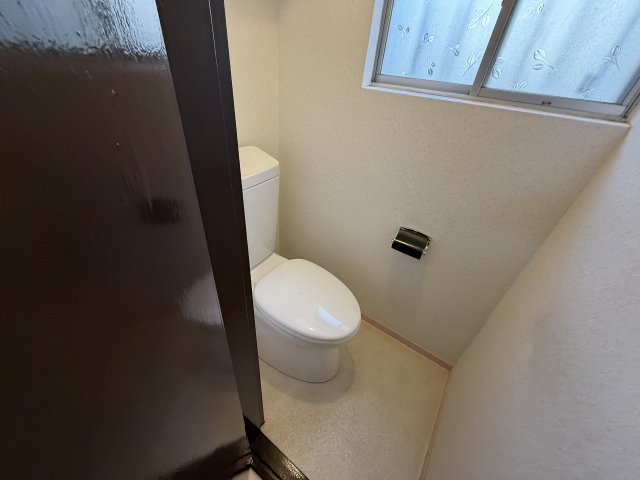 トイレ　落ち着いたトイレです