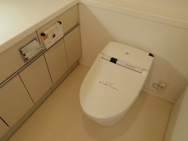トイレ　お部屋探しは株式会社　タウンハウジング　までお気軽にお問合…