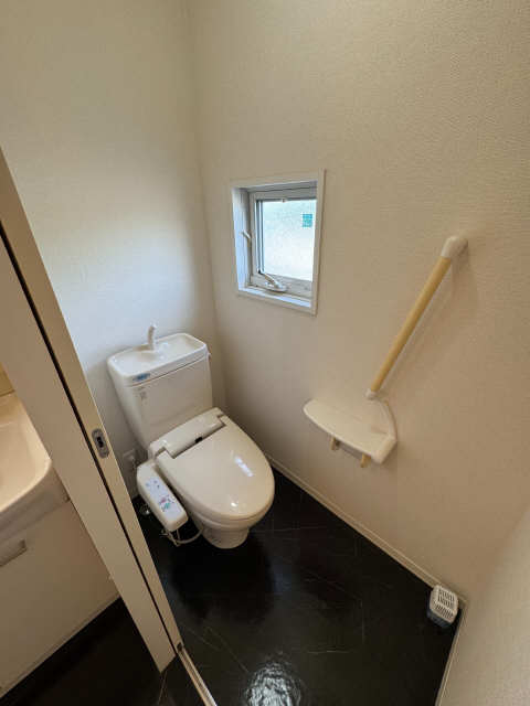 ジュネスのトイレ写真