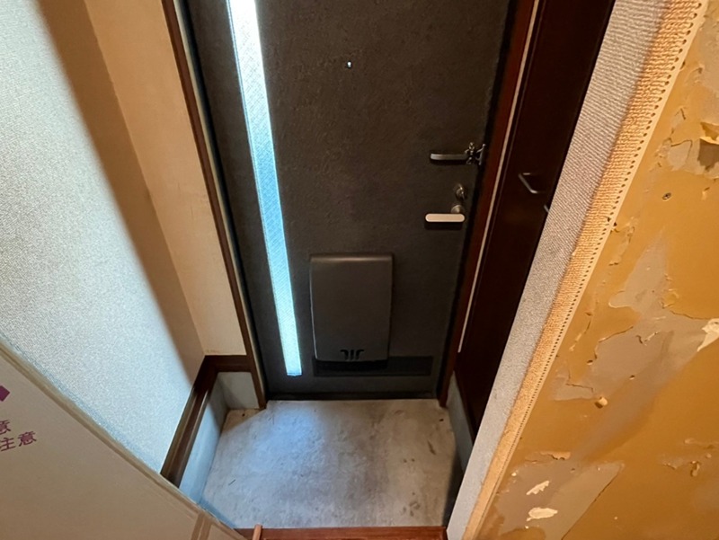 玄関　反転別部屋参考写真