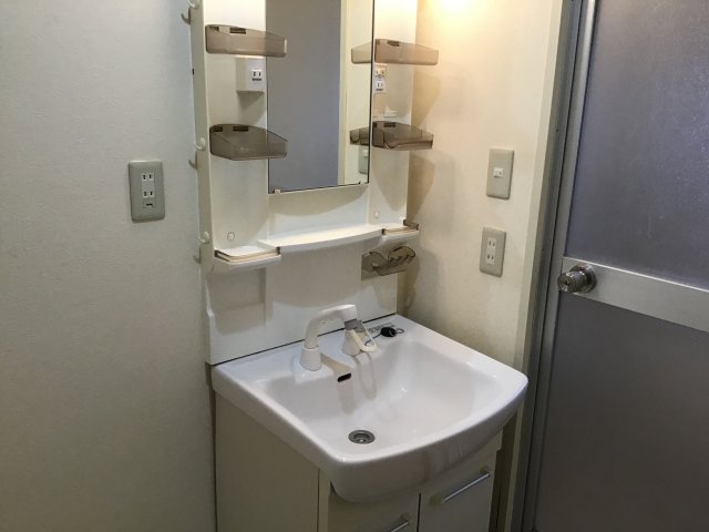 洗面設備　※他号室写真※現況有姿となります。