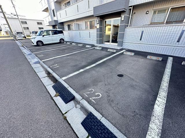 駐車場　駐車場