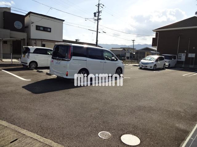 駐車場　駐車場の様子です。