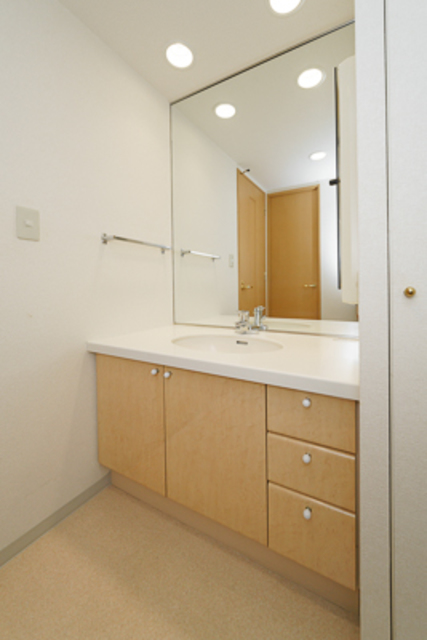 洗面設備　※写真は同タイプ住戸です。