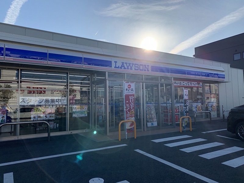 コンビニ　ローソン根城7丁目店（コンビニ）まで406m