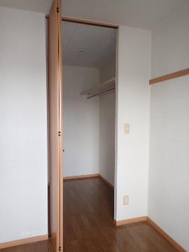 収納　クローゼット