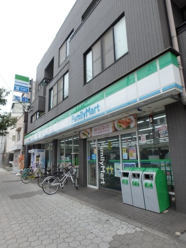 コンビニ　ファミリーマート阿倍野王子町店（コンビニ）まで108m