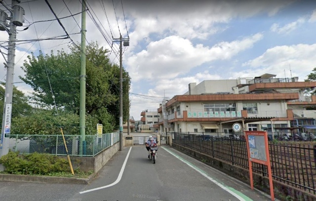 小学校　西東京市立本町小学校（小学校）まで502m