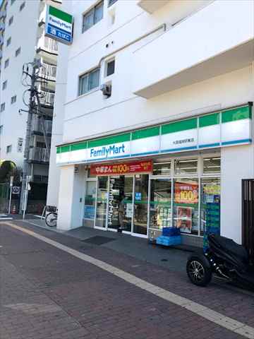 コンビニ　ファミリーマート（コンビニ）まで361m