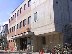 図書館　渋谷区西原図書館（図書館）まで547m