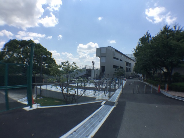 大学・短大　関西大学裏門（大学・短大）まで385m