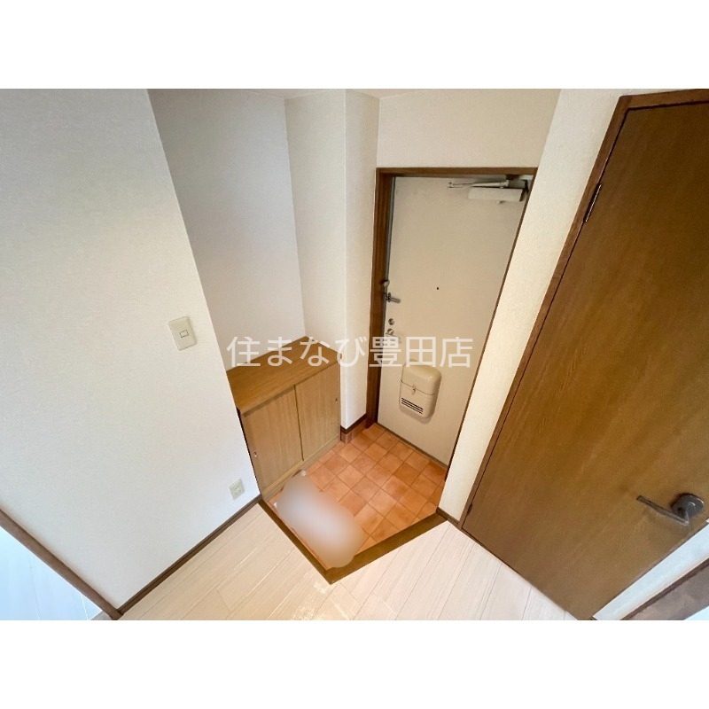 玄関　同型別部屋写真