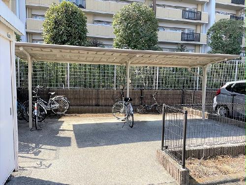 その他共有部分　屋根付き駐輪場