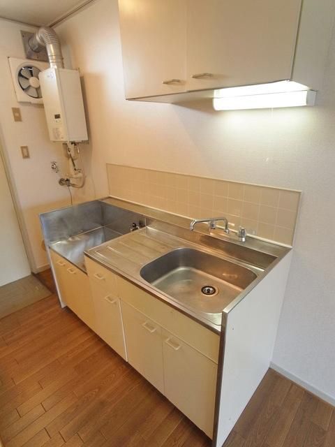 キッチン　まな板の置けるスペースあり♪