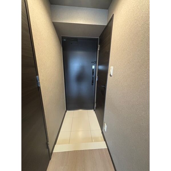 玄関　※別室の参考写真の為、現況優先です。