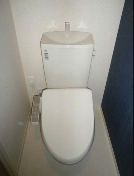 トイレ　ネット無料。ゆったりとした空間のトイレです
