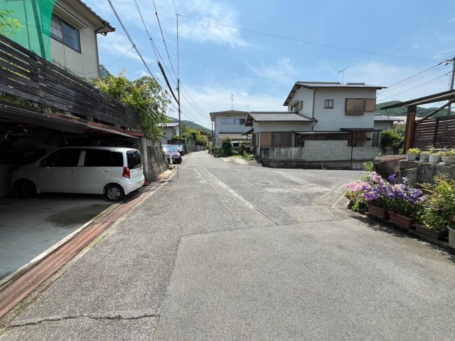 その他　車通りの少ない前面道路。