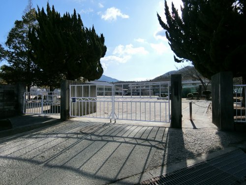 小学校　呉市立昭和中央小学校（小学校）まで1100m