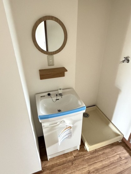 洗面設備　※別部屋の写真です。