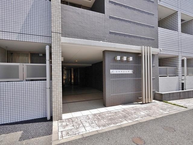 エントランス　★安心のオーロック付きエントランス★
