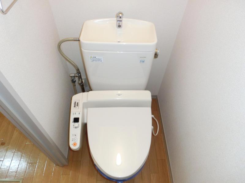 トイレ　同タイプの写真です。