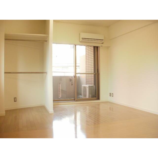 居室・リビング　※別部屋参考写真です。