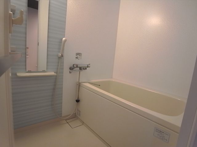 バス・シャワールーム　バスルーム