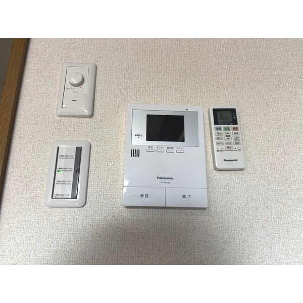 セキュリティ　TVモニター付インターホン 訪問者を確認できるので安心ですね