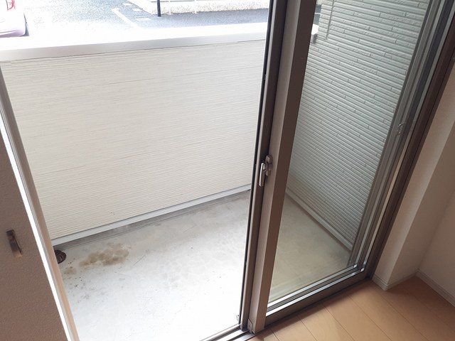 バルコニー　バルコニーからの眺めを楽しみながら食事をしませんか