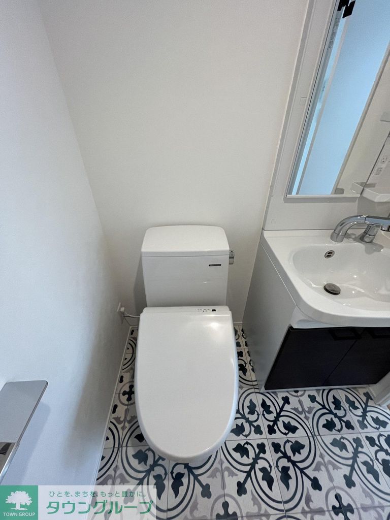 トイレ　※同タイプのお部屋の写真になります