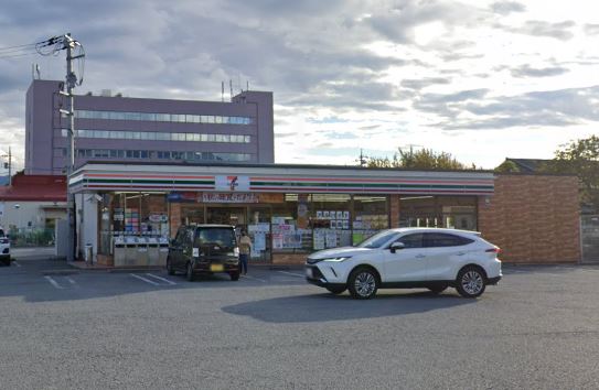 コンビニ　セブンイレブン 甲府蓬沢店（コンビニ）まで545m