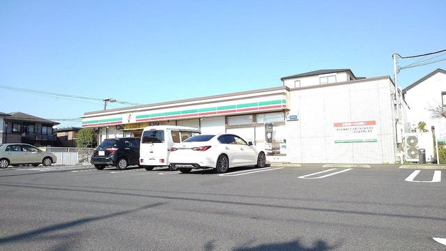 コンビニ　セブンイレブン（コンビニ）まで900m