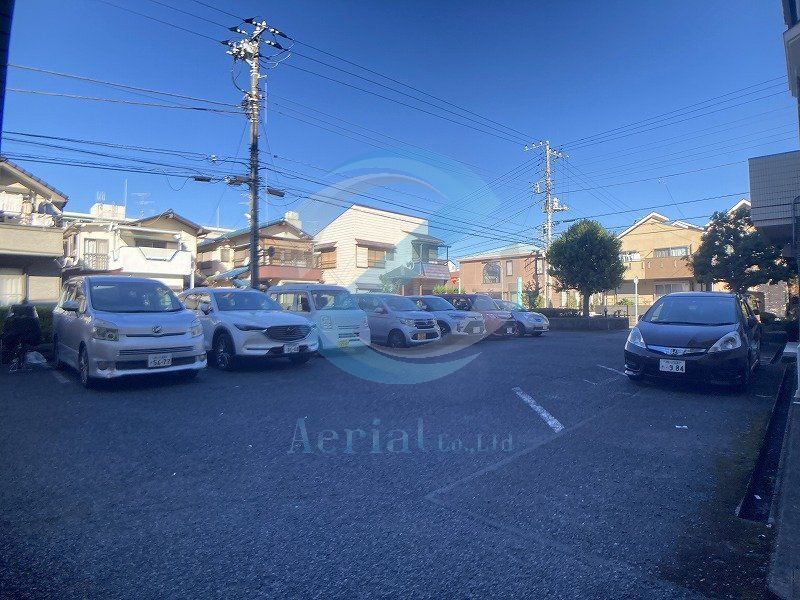 駐車場　駐車場