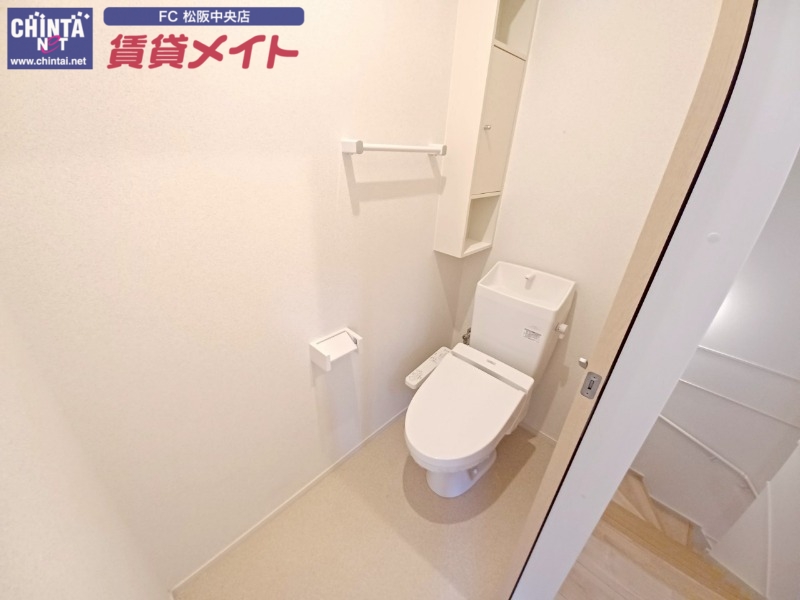 トイレ　同物件別部屋の写真