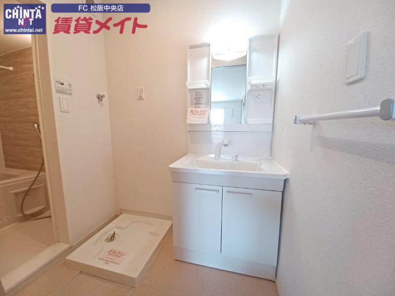洗面設備　同物件別部屋の写真