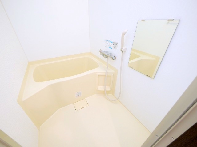 バス・シャワールーム　広々とした浴室で快適お風呂ライフ♪