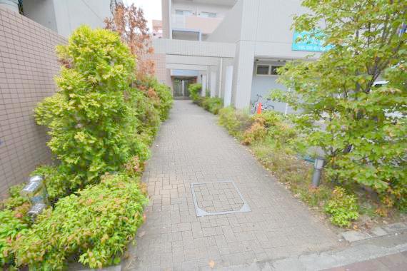 エントランス　綺麗なエントランスです。