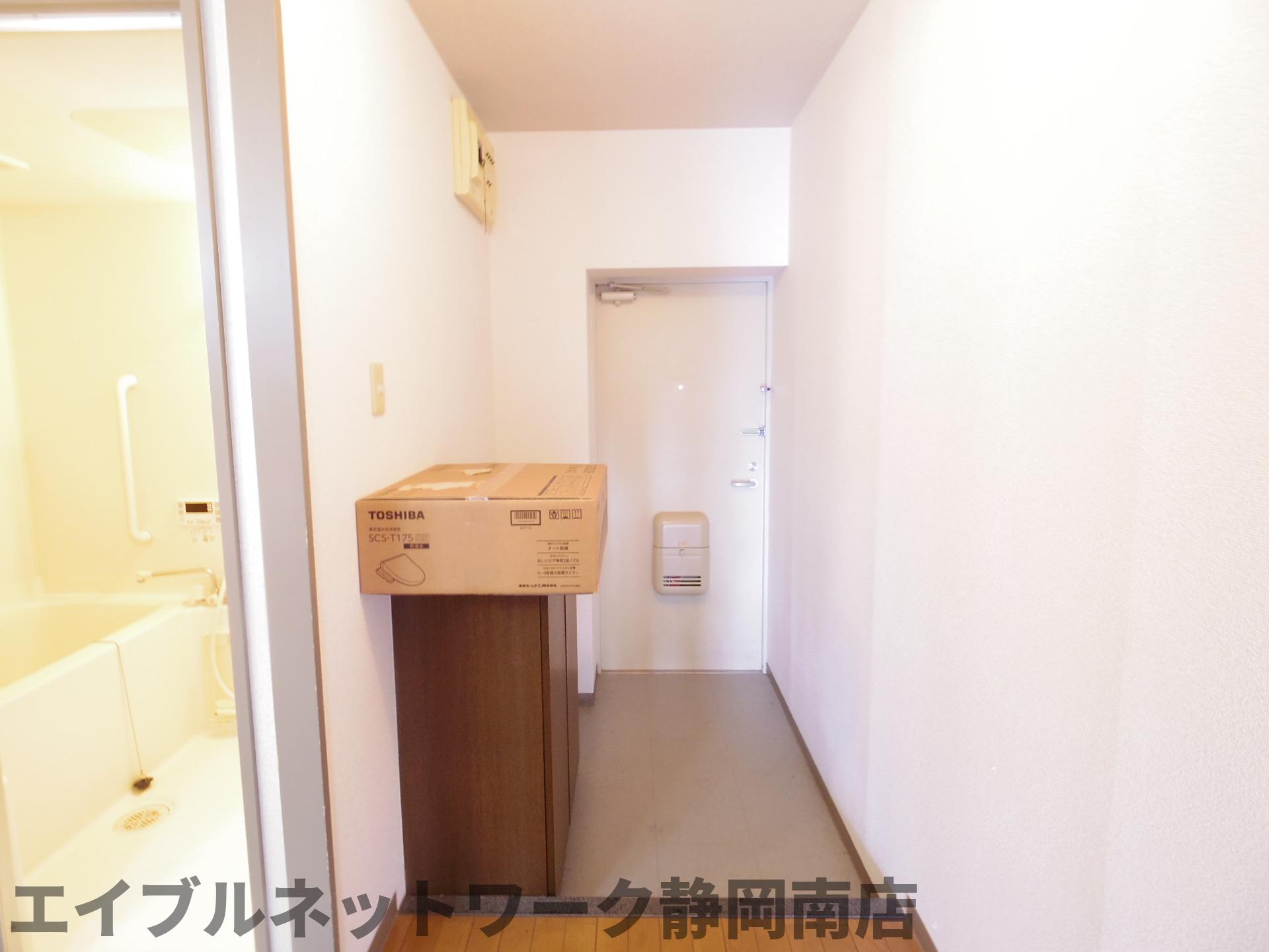 玄関　収納もある玄関です