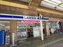 コンビニ　ローソン 明石魚の棚店（コンビニ）まで259m