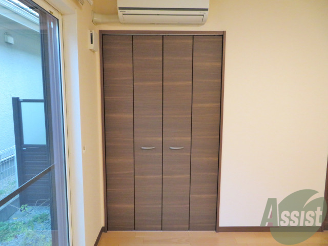 収納　各部屋に収納が付いていますので便利ですね～